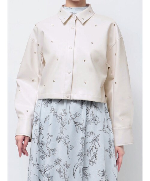 MERCURYDUO（マーキュリーデュオ）の「フェイクレザービジュークロップドジャケット（ライダースジャケット・レディース・オフホワイト/ブラック・S/M）」の3枚目の写真