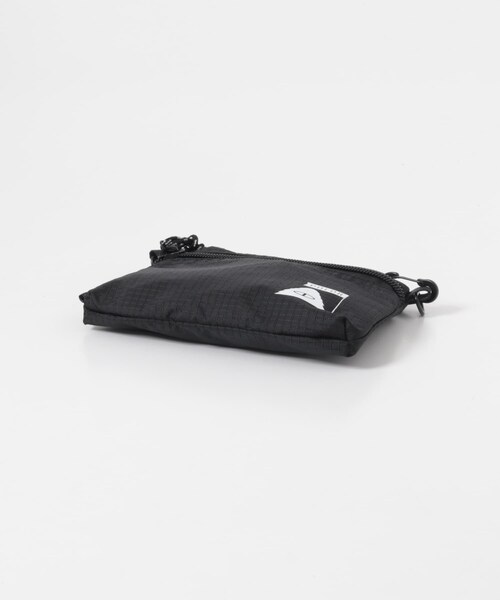 URBAN RESEARCH Sonny Label（アーバンリサーチサニーレーベル）の「POLER　STUFFABLE POUCH（ショルダーバッグ・メンズ・BLACK/CAMO・One）」の6枚目の写真