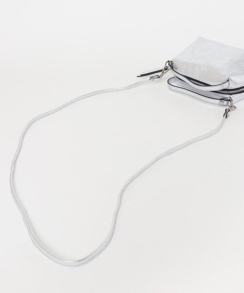 URBAN RESEARCH ROSSO（アーバンリサーチロッソ）の「GIANNI CHIARINI　ALIFA S（ハンドバッグ・レディース・ARGENTO・-）」の6枚目の写真