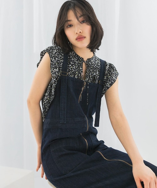 URBAN RESEARCH ROSSO（アーバンリサーチロッソ）の「フリルブラウス（シャツ/ブラウス・レディース・bk print/off/sax・FREE）」の3枚目の写真