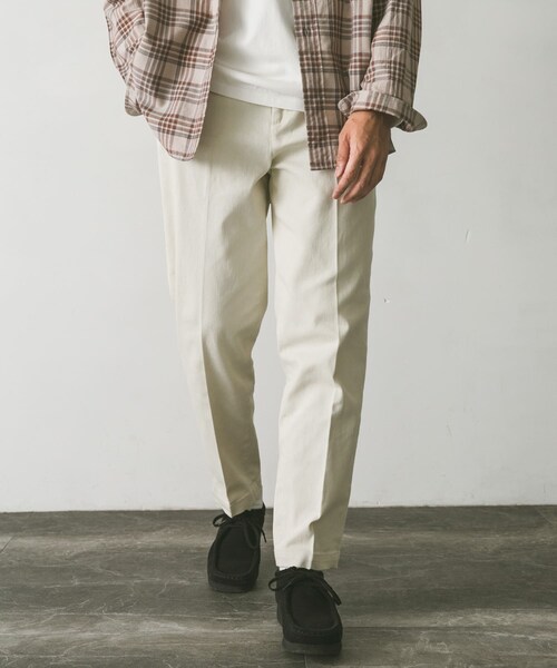 URBAN RESEARCH DOORS（アーバンリサーチドアーズ）の「テーパードチノトラウザー（チノパンツ・メンズ・BEIGE/ECRU/KHAKI/NAVY・S/M/L）」の16枚目の写真