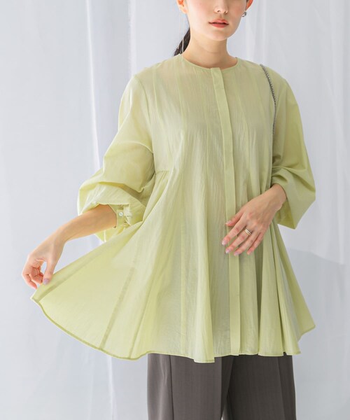 URBAN RESEARCH ROSSO（アーバンリサーチロッソ）の「ボリュームフレアートップス（シャツ/ブラウス・レディース・off/green・FREE）」の12枚目の写真