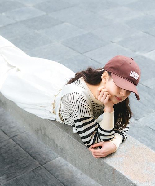 KBF（ケイビーエフ）の「チェーンステッチエンブロイダリーCAP（キャップ・レディース・BROWN/BLUE/CHARCOAL・one）」の9枚目の写真