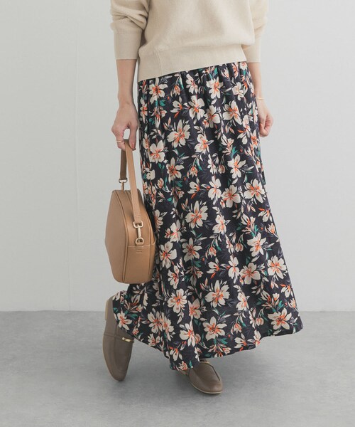 URBAN RESEARCH DOORS（アーバンリサーチドアーズ）の「レーヨンフラワープリントスカート（スカート・レディース・NAVY/BLACK・Free）」の8枚目の写真