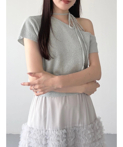 MERCURYDUO(マーキュリーデュオ)の「ワンショルダーチョーカーニット(ニット/セーター・レディース・オフホワイト/ブラック/ミントグリーン・F)」の3枚目の写真