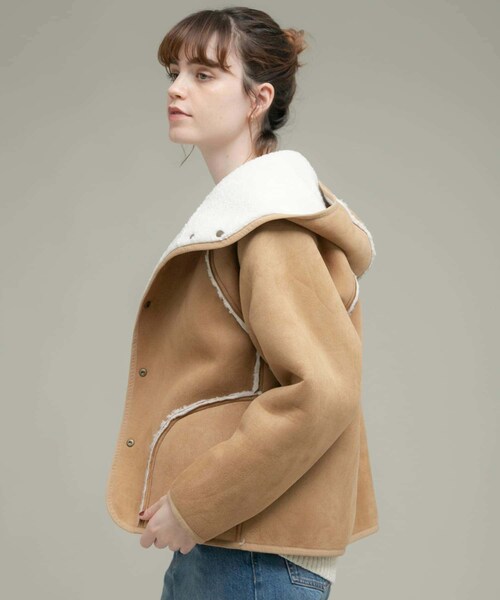 URBAN RESEARCH Sonny Label（アーバンリサーチサニーレーベル）の「ムートンリバーシブルフーディーコート（ムートンコート・レディース・CCLxCCL/IVOxBEG/OFF×CAM・36/38）」の13枚目の写真