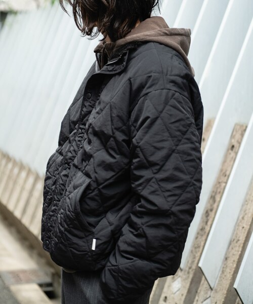 URBAN RESEARCH Sonny Label（アーバンリサーチサニーレーベル）の「リバーシブルスタンドブルゾン（ブルゾン・メンズ・ブラック/ネイビー・M/L/XL）」の5枚目の写真