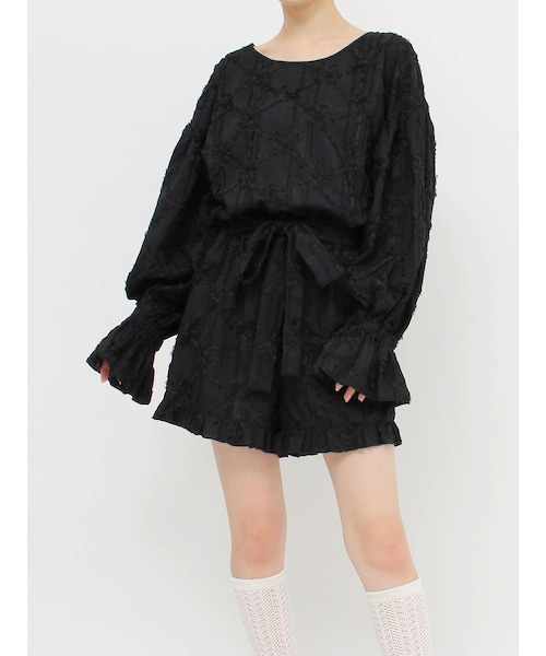 merry jenny（メリージェニー）の「fluffy flower ミニオールインワン（つなぎ/オールインワン・レディース・オフホワイト/ブラック・F）」の3枚目の写真