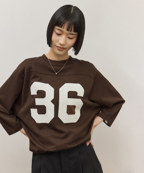 ADAM ET ROPE'（アダムエロペ）の「【Oblada(オブラダ)】別注 FOOTBALL TEE（Tシャツ/カットソー・レディース・オフホワイト/ブラウン/ネイビー・F）」の16枚目の写真