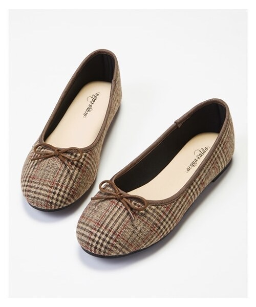 nissen（ニッセン）の「【ゆったり幅広】やわらかバレエシューズ（低反発中敷）（ワイズ４Ｅ）（バレエシューズ・メンズ・黒(スエード調)/グレー(スエード調)/ネイビー(スエード調)/レオパード(スエード調)/オーク(スエード調)/【移行済】バイオレット(スエード調)/ブラウン(クロコ型押し)/【移行済】チェック柄/【移行済】ツイード/黒(キルティング柄)/黒(スムース)/シャンパンゴールド(グリッター)/黒(エナメル調)/グレージュ(エナメル調)/ネイビーデニム/シルバー(グリッター)/【移行済】ラベンダー(スエード調)/赤(エナメル調)/【移行済】グレーヘンプ(生地)/ベージュ(パイソン柄)/ホワイト(スムース)/キャメル(メッシュ型押し)/イエロー(スムース)/【移行済】オーク(スムース)/【移行済】ラベンダー(スムース)/ピスタチオ(スエード調)/ライトベージュクロコ/チョコブラウン(スエード調)/オレンジ(スエード調)/黒(クロコ型押し)/ブラウン(チェック柄)/ホワイト(エナメル調)/シルバー/アイボリーキルティング/黒(ラメツイード調)・M=23.0~23.5cm/4E/L=24.0~24.5cm/4E/LL=25.0~25.5cm/4E/3L=26.0~26.5cm/4E）」の17枚目の写真