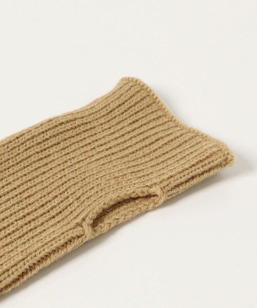 KBF（ケイビーエフ）の「スリットリブアームウォーマー（ベルト・レディース・BEIGE/CHARCOAL/CAMEL・one）」の18枚目の写真