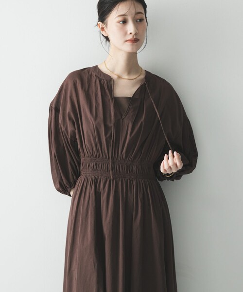 URBAN RESEARCH(アーバンリサーチ)の「コットンボイルシャーリングワンピース(ワンピース・レディース・BLACK/BROWN・Free)」の15枚目の写真