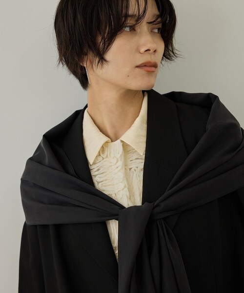ADAM ET ROPE'(アダムエロペ)の「GENTLE SILK スカーフ / イージーケア(バンダナ/スカーフ・レディース・ブラック/ブラウン・F)」の8枚目の写真