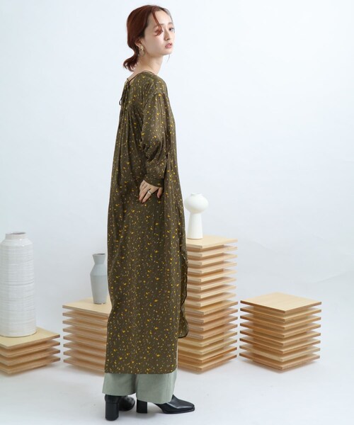 SENSE OF PLACE by URBAN RESEARCH(センスオブプレイスバイアーバンリサーチ)の「カラーダップルドットプリントシャツ(シャツ/ブラウス・レディース・BLACK/GREEN・FREE)」の12枚目の写真