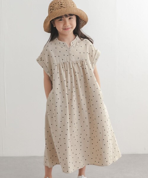 URBAN RESEARCH DOORS(アーバンリサーチドアーズ)の「『親子リンク』リネンリヨセルドットワンピース(KIDS)(ワンピース・キッズ・BLACK/NATURAL・105(100-110)/120(115-125)/135(130-140))」の3枚目の写真