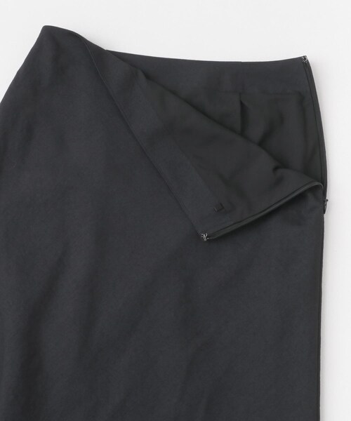 URBAN RESEARCH ROSSO（アーバンリサーチロッソ）の「接触冷感リネン混バイヤススカート（スカート・レディース・CHARCOAL/OFF/LIME・36/38）」の21枚目の写真