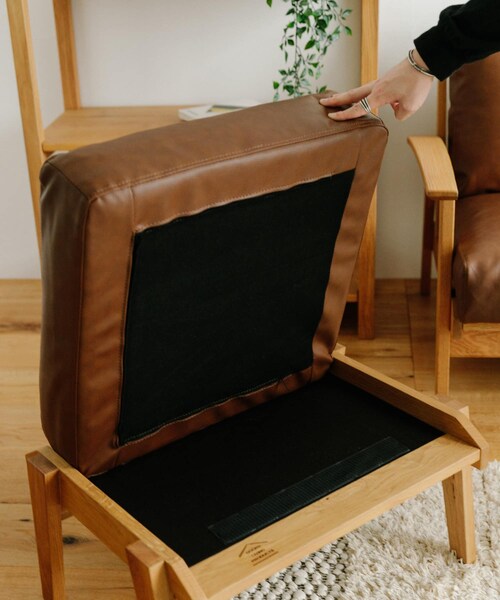 URBAN RESEARCH DOORS（アーバンリサーチドアーズ）の「BOTHY Frame Sofa Ottoman Cushion(PVC)（家具・メンズ・ブラック/ブラウン・one）」の10枚目の写真