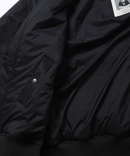 ADAM ET ROPE'（アダムエロペ）の「【ANOTHER OFFICE/アナザーオフィス】NEO MA-1 JACKET（MA-1・メンズ・ブラック/オリーブ・2/3）」の9枚目の写真