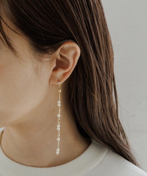 URBAN RESEARCH Sonny Label（アーバンリサーチサニーレーベル）の「スウィングパールピアス（ピアス（両耳用）・レディース・ゴールド/シルバー・one）」の2枚目の写真