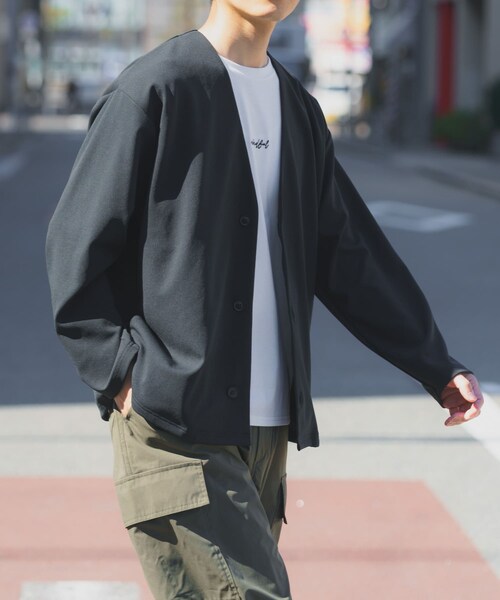 ITEMS URBANRESEARCH(アイテムズ アーバンリサーチ)の「UVカット梨地カーディガン+刺繍Tシャツセット(楽着シリーズ)(カーディガン/ボレロ・メンズ・BLACK/CHARCOAL/BEIGE/BLUE・M/L)」の10枚目の写真