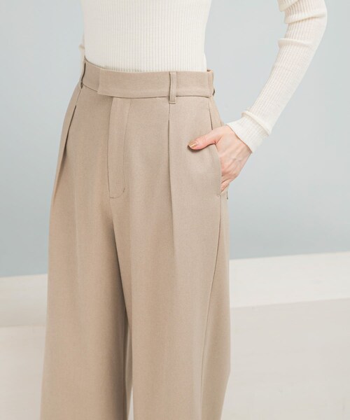 URBAN RESEARCH ROSSO（アーバンリサーチロッソ）の「『UR TECH』ストレートスラックス（その他パンツ・レディース・BEIGE/BLACK・36/38）」の20枚目の写真