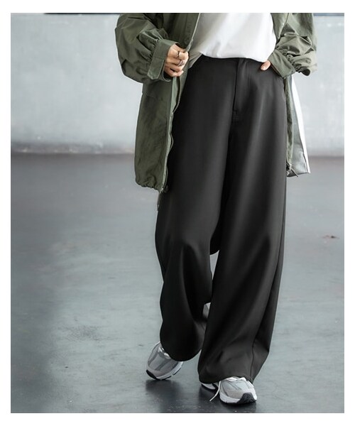 nissen（ニッセン）の「【Soiunique】落ち感素材超ワイドパンツ（パンツ・レディース・ブラック/グリーン/ベージュ・M/L/LL）」の10枚目の写真