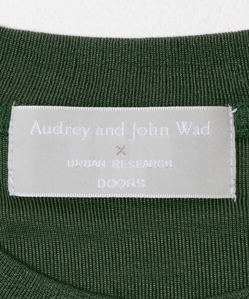URBAN RESEARCH DOORS(アーバンリサーチドアーズ)の「『別注』Audrey and John Wad×DOORS シャイニーベアフライスワンピース(ワンピース・レディース・ブラウン/カーキ・One)」の16枚目の写真