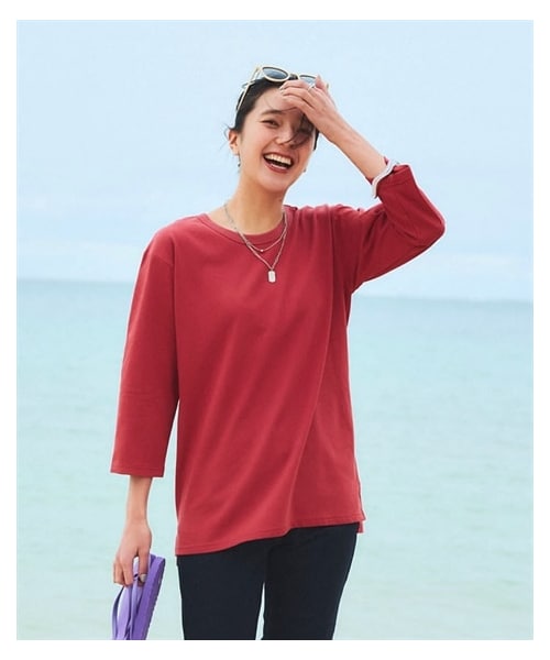 nissen（ニッセン）の「綿１００％汗染みしにくいクルーネック７分袖Ｔシャツ＜大きいサイズ有＞（Tシャツ/カットソー・レディース・黒/ネイビー/オフホワイト/グレイッシュモカ/モスカーキ/ロイヤルグリーン/スモークピンク/アプリコット/ライムイエロー/ダークグリーン/ラズベリー/グレイッシュパープル/ソフトピンク/赤・L/LL/3L/4L/5L/6L/8L/10L/M/S）」の6枚目の写真