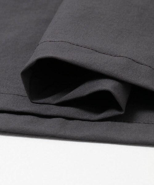 URBAN RESEARCH(アーバンリサーチ)の「『吸水速乾/UVカット/イージーケア』『別注』THOUSAND MILE×URBAN RESEARCH FRENCH SLEEVE DRESS(ワンピース・レディース・BLACK/CHARCOAL・Free)」の18枚目の写真