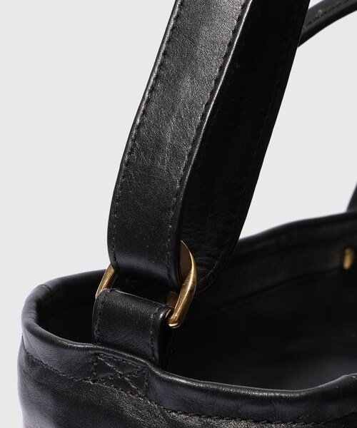 ADAM ET ROPE'（アダムエロペ）の「【CCU/シーシーユー】TOTE BAG M SIZE（トートバッグ・メンズ・ブラック・F）」の6枚目の写真