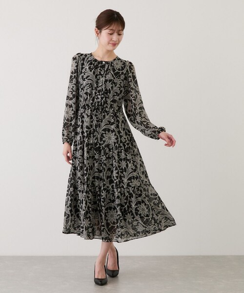 Jayro（ジャイロ）の「花柄長袖ワンピース（ワンピース・レディース・ブラック系/ホワイト系・F）」の6枚目の写真