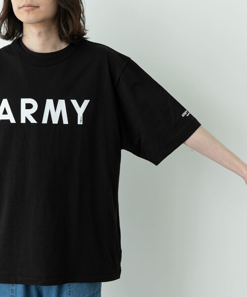URBAN RESEARCH Sonny Label（アーバンリサーチサニーレーベル）の「ARMY TWILL　PRINT HSTEE ARMY（Tシャツ/カットソー・メンズ・BLACK/WHITE/BLUE/YELLOW・M/L）」の16枚目の写真
