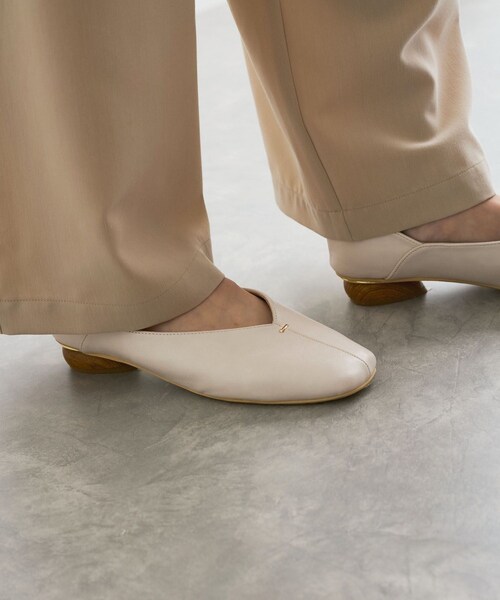 VIS(ビス)の「メタルポイントバブーシュ(パンプス・レディース・ブラック/オフホワイト・L/M/S)」の10枚目の写真