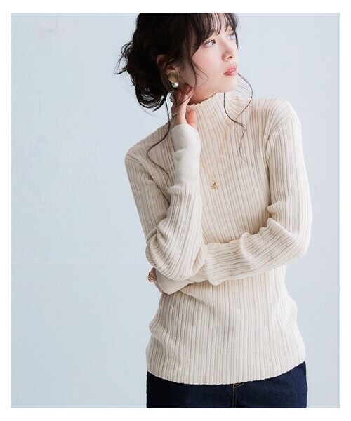 nissen（ニッセン）の「綿１００％ハイネックランダムリブニット＜大きいサイズ有＞（ニット/セーター・レディース・黒/チャコールグレー杢/アイボリー/グレージュ/フォレストイエロー/ライトグレー杢/フューシャピンク・S/M/L/LL/3L）」の5枚目の写真