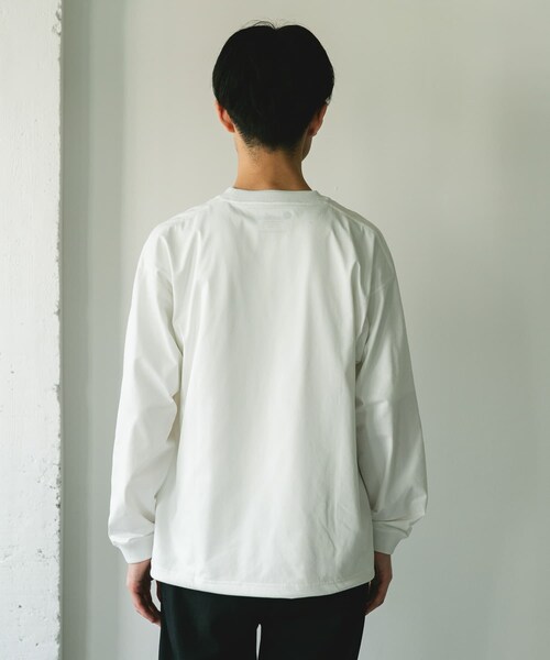 URBAN RESEARCH DOORS（アーバンリサーチドアーズ）の「『吸水速乾/接触冷感/イージーケア』クイックドライ ドロストロングスリーブTシャツ（Tシャツ/カットソー・メンズ・WHITE/GRAY/NVYxGRY/CHARCOAL・M/L）」の6枚目の写真