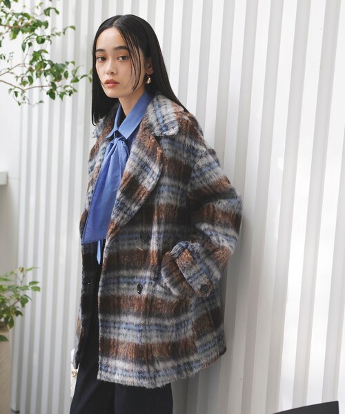 VIS(ビス)の「【WEB限定】シャギーミディ丈Pコート(ピーコート・レディース・ブラウン系/ネイビー・M/S)」の2枚目の写真