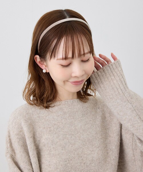 ROPE' PICNIC（ロペピクニック）の「ベルベットスリムカチューシャ（カチューシャ・レディース・ブラック/ベージュ系・F）」の2枚目の写真