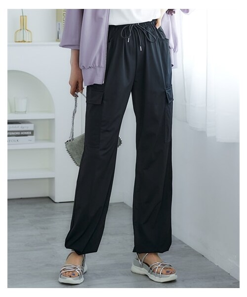 nissen（ニッセン）の「爽快パラシュートパンツ（ゆったりヒップ）（接触冷感・イージーケア・UVカット・ストレッチ）＜大きいサイズ有＞（パンツ・レディース・チャコール/カーキ/黒/青・S/M/L/LL/3L/4L/5L/6L/8L/10L）」の21枚目の写真