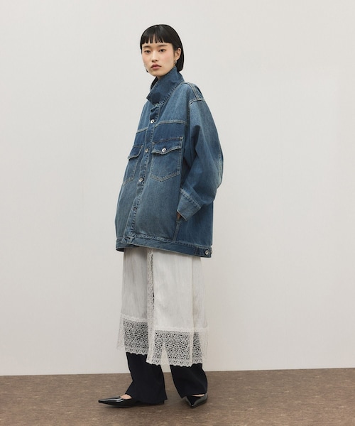ADAM ET ROPE'(アダムエロペ)の「【WEB限定】スタンドネックデニムジャケット(デニムジャケット・レディース・ブルー/サックス・F)」の5枚目の写真