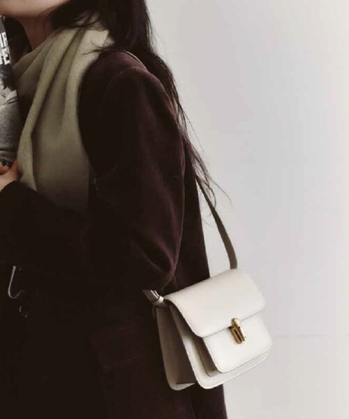 URBAN RESEARCH ROSSO（アーバンリサーチロッソ）の「LUMEN　CLEF BAG（ショルダーバッグ・レディース・cremabeige/softblack・FREE）」の12枚目の写真