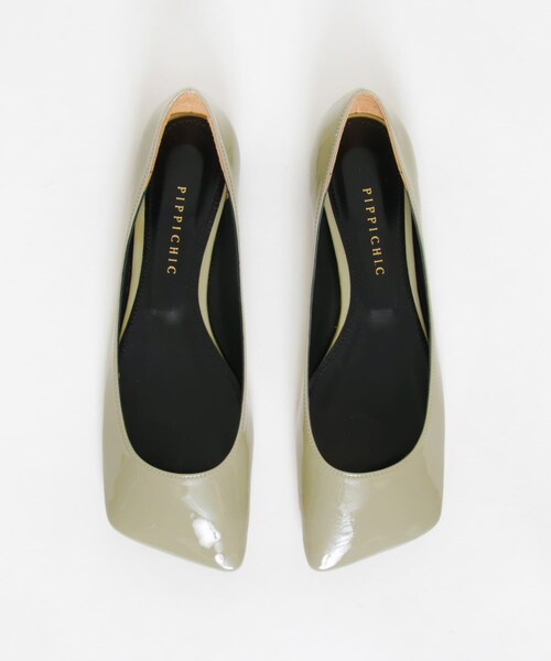 URBAN RESEARCH（アーバンリサーチ）の「PIPPICHIC　LINDA FLAT（パンプス・レディース・patentgray・36/36.5/37）」の6枚目の写真