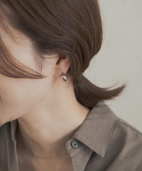 URBAN RESEARCH DOORS（アーバンリサーチドアーズ）の「プランプメタルピアス（ピアス（両耳用）・レディース・GOLD/SILVER・one）」の5枚目の写真