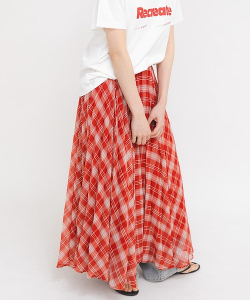 KBF(ケイビーエフ)の「サーキュラーチェックプリーツスカート(スカート・レディース・BLACK×IVO/BROWN×BLU/RED×IVORY・One)」の3枚目の写真