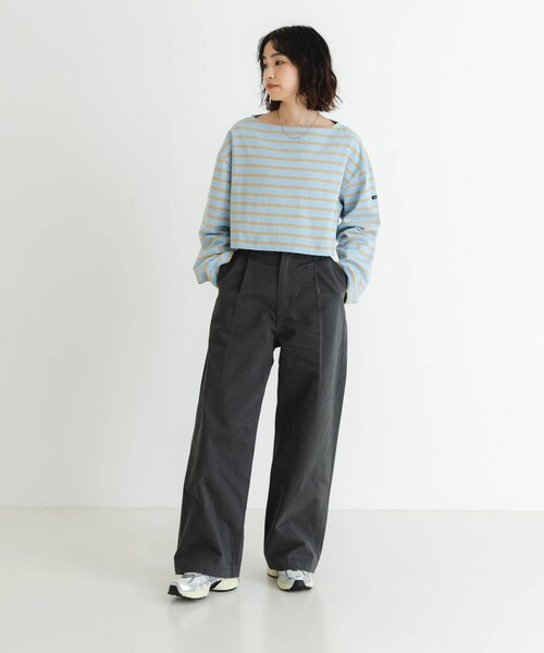 URBAN RESEARCH（アーバンリサーチ）の「NIKE　V2Kラン（スニーカー・レディース・ピュア メタリック/ホワイト/シルバー/SAIL/ST GR/PRTCL BG・23.5/24/24.5/23/25）」の14枚目の写真