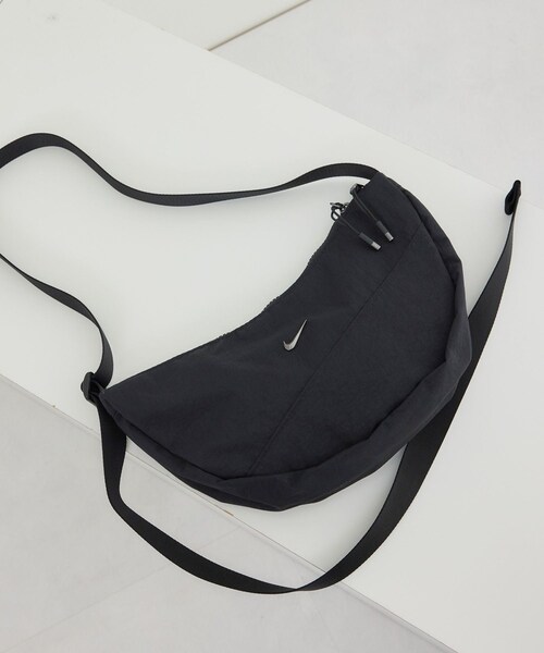 ROPE' PICNIC（ロペピクニック）の「【NIKE/ナイキ】オーラ CRESCENT クロスボディバッグ（ボディバッグ/ウエストポーチ・レディース・ブラック/ピンク系・F）」の14枚目の写真