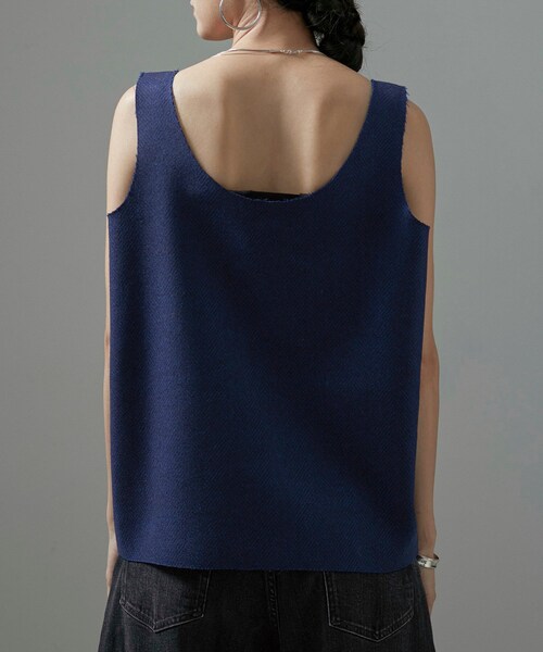 ADAM ET ROPE'(アダムエロペ)の「【Gabriela Coll Garments】LORO PIANA WOOL TOP(タンクトップ・レディース・ブルー系・1/2)」の14枚目の写真