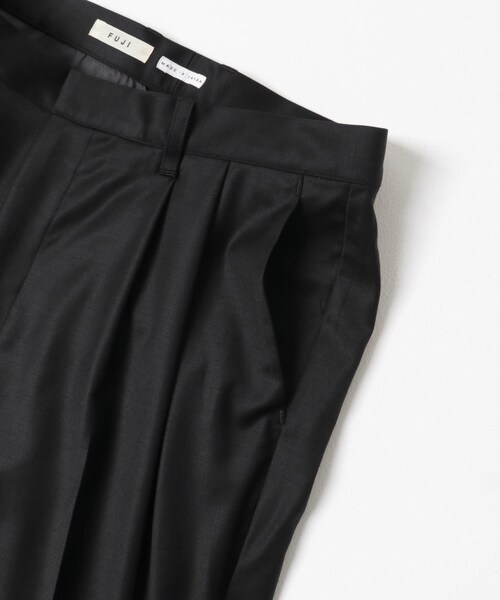 URBAN RESEARCH(アーバンリサーチ)の「FUJI WOOL SILK TWO TUCK SLACKS(その他パンツ・メンズ・BLACK・5/6)」の5枚目の写真