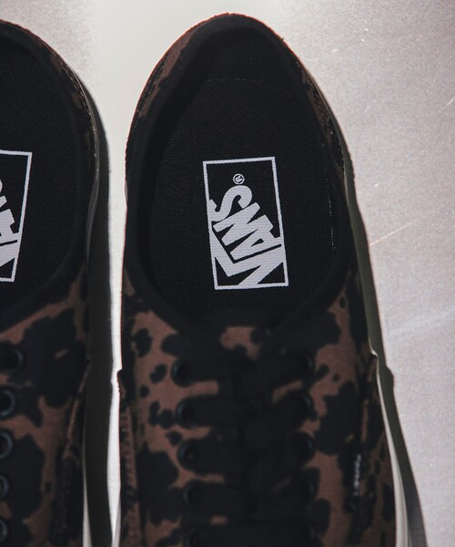 URBAN RESEARCH DOORS（アーバンリサーチドアーズ）の「VANS　EXCLUSIVE AUTHENTIC（スニーカー・メンズ・COW PRINT・26/26.5/27/27.5/28/28.5/29）」の3枚目の写真