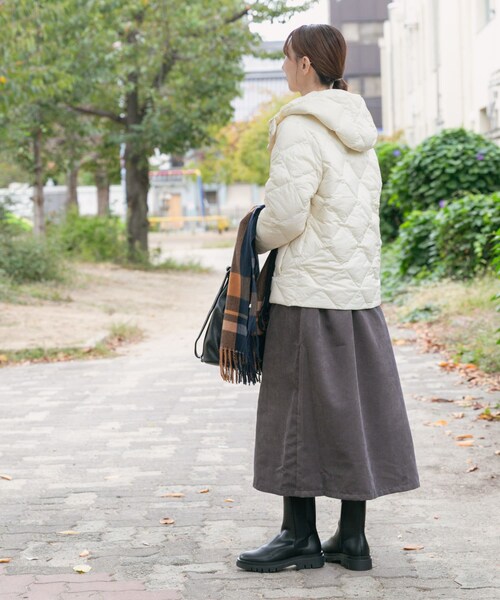 ITEMS URBANRESEARCH（アイテムズ アーバンリサーチ）の「TAION　HOOD DOWN JACKET（その他アウター・レディース・BLK/OFF/D.CHOCO・M/L/XL）」の9枚目の写真