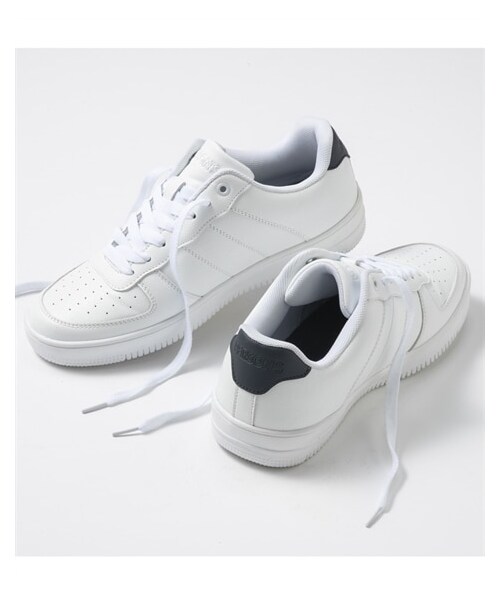 nissen（ニッセン）の「【ゆったり幅広】PERSON'S　レースアップスニーカー（ワイズ４Ｅ）（スニーカー・メンズ・ホワイト/ホワイト×ネイビー/ホワイト×オーロラ・23.5cm/4E/24.0cm/4E/24.5cm/4E/25.0cm/4E/25.5cm/4E/26.0cm/4E/26.5cm/4E/27.0cm/4E）」の11枚目の写真